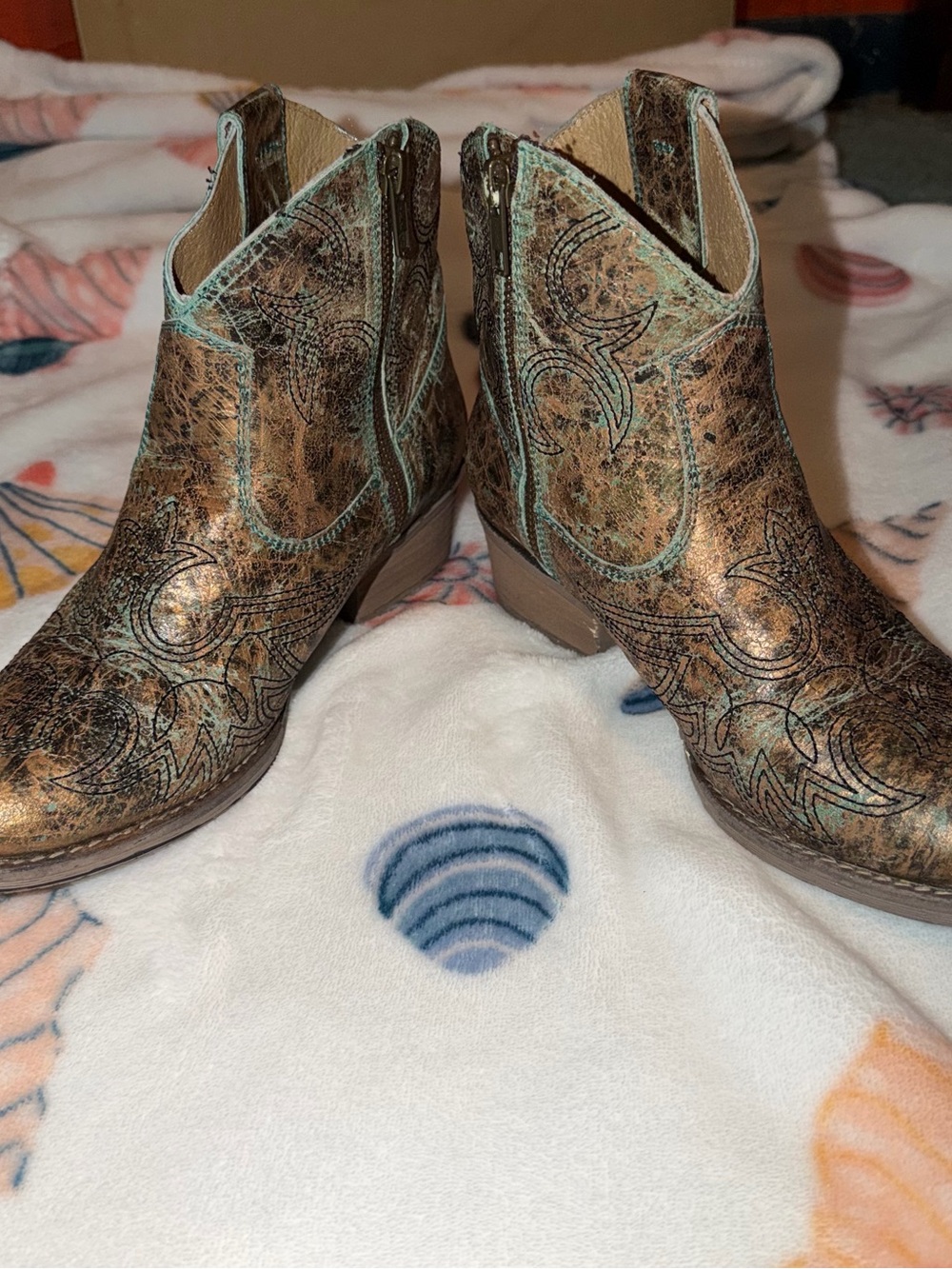 Vintage Distressed Brown/Turquoise Western Ankle Leather Booties Sterling River